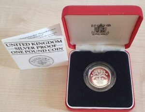 1984 Silver Proof Piedfort one pound coin, Scottish Thistle - Image 1