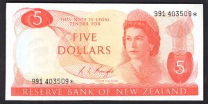 New Zealand, Reserve Bank, $5, Knight signature (1975-77). Replacement 991 403509* (WPM 165c). AU.